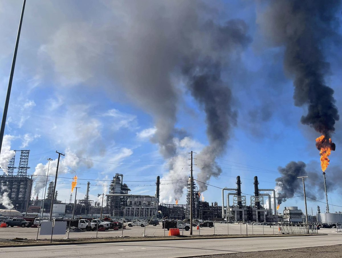 BP Whiting Refinery in Indiana has power outage resulting in emergency flares releasing everything so there is isn&rsquo;t an explosion. Regional News Source's Paul Goddard reports BP lost control and had to  dump the chemicals