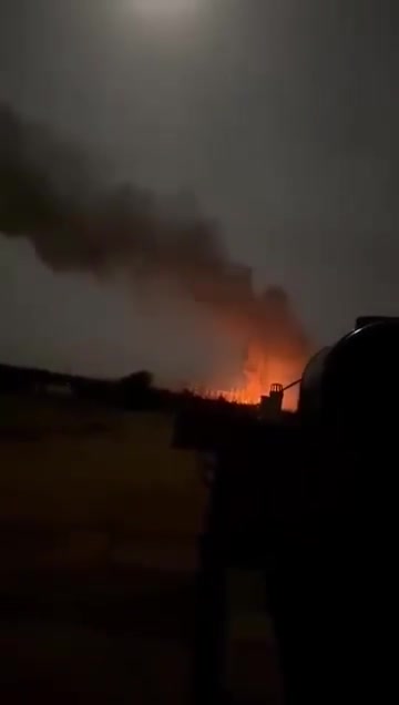 Los ataques con drones de las Fuerzas de Apoyo Rápido (RSF) paramilitares de Sudán afectaron al menos tres puntos de la capital, Jartum, el martes, provocando un importante corte de electricidad en la ciudad de Omdurmán, según informaron testigos y un corresponsal del Sudan Tribune.