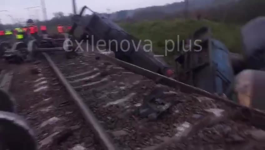 A freight train with 15 fuel tank cars derailed in the Luga district of St. Petersburg
