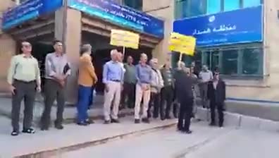 Hamedan, western Iran: Retirees of the Telecommunications Company of Iran (TCI) rallied to condemn corruption and exploitation by the IRGC Cooperative Foundation, EIKO, and major shareholders.“They overtook TCI and stole our pensions.” protesters chant