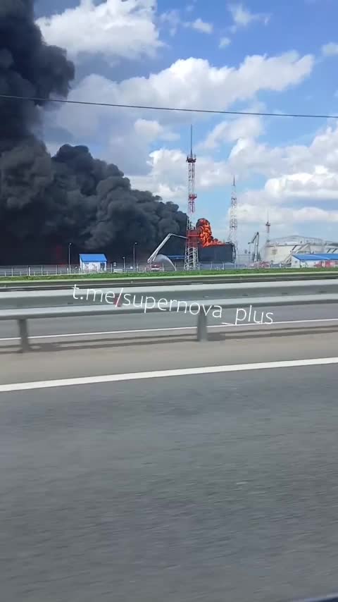 Пожежа на насосній станції в Московській області триває