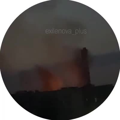 Incendio tras explosiones en Simferopol, Crimea.