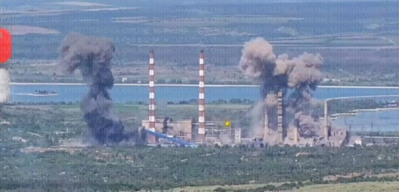 Se han reportado 4 ataques aéreos en la central eléctrica de Sloviansk.