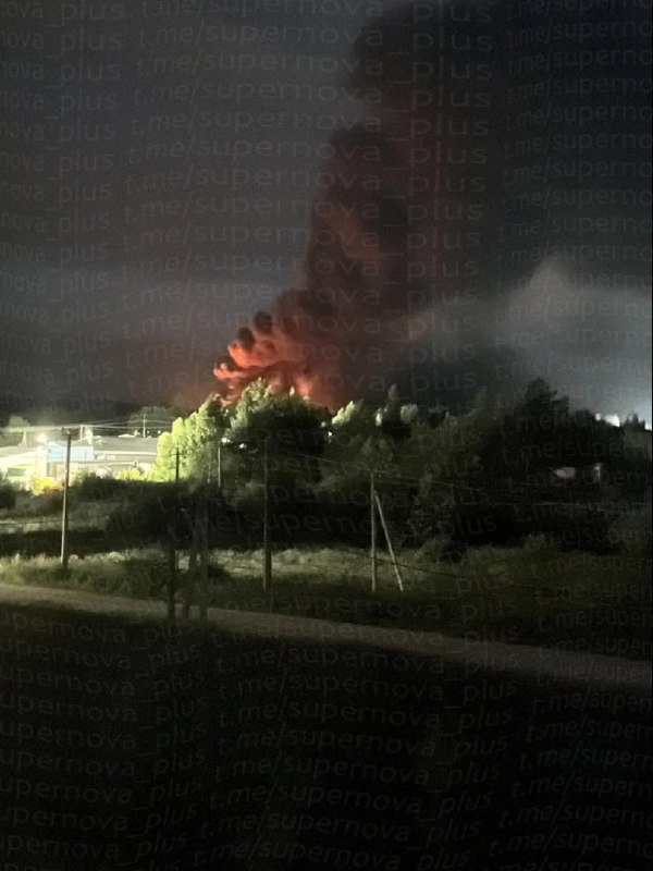 La refinería de petróleo Perviy Zavod, cerca de Tovarkovo, en la región de Kaluga, fue blanco de un ataque con drones.